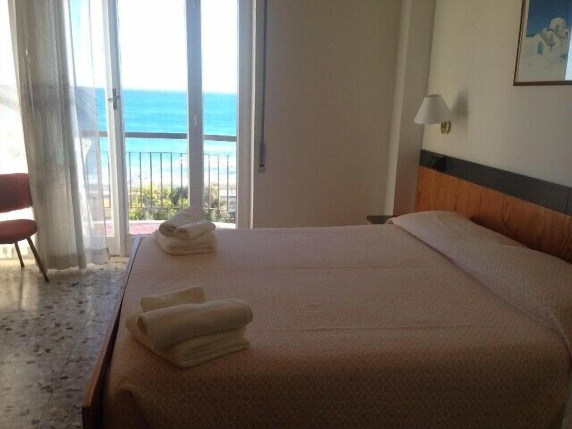 Hotel Minerva Pietra Ligure Exterior photo
