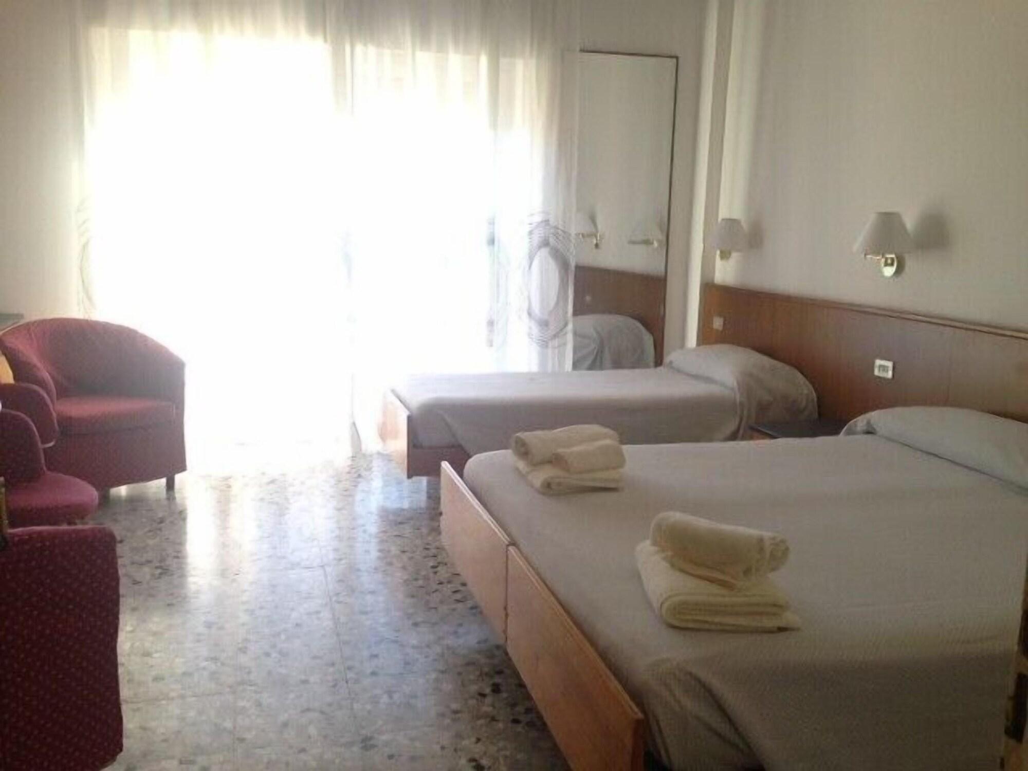 Hotel Minerva Pietra Ligure Exterior photo