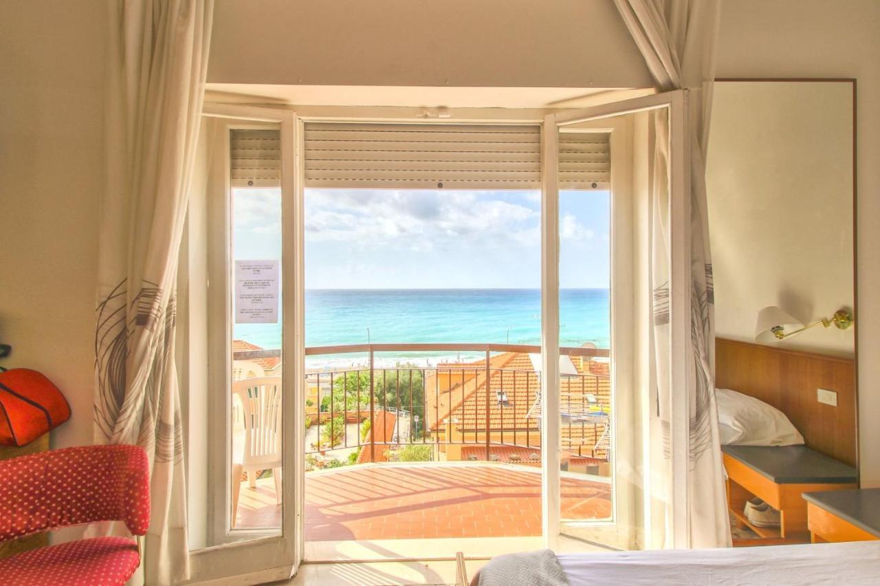 Hotel Minerva Pietra Ligure Exterior photo